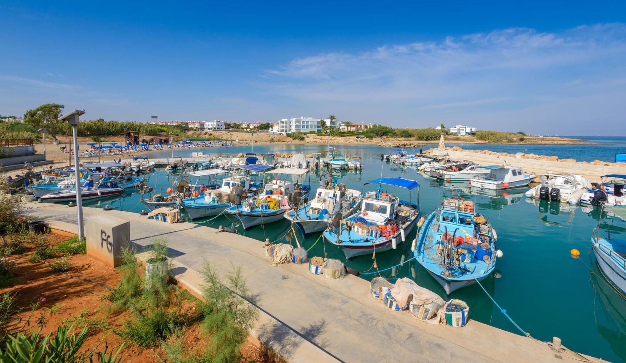 By The Beach - Royal Sapphire Villa بروتاراس المظهر الخارجي الصورة